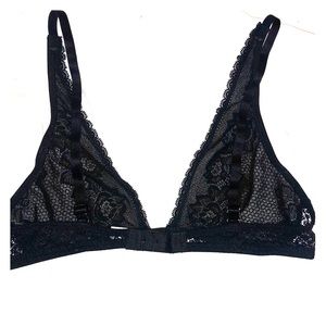 ✨NWOT✨Brandy Melville black lace bralette